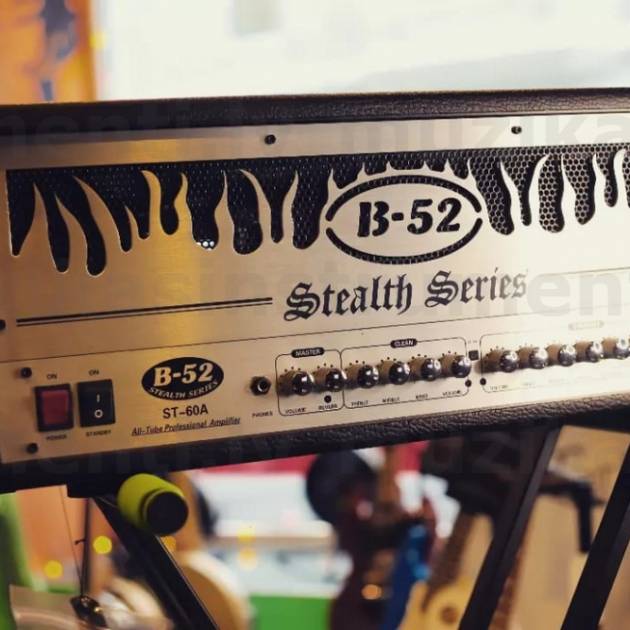 Elektriskās ģitāras pastiprinātājs B52 ST-60A